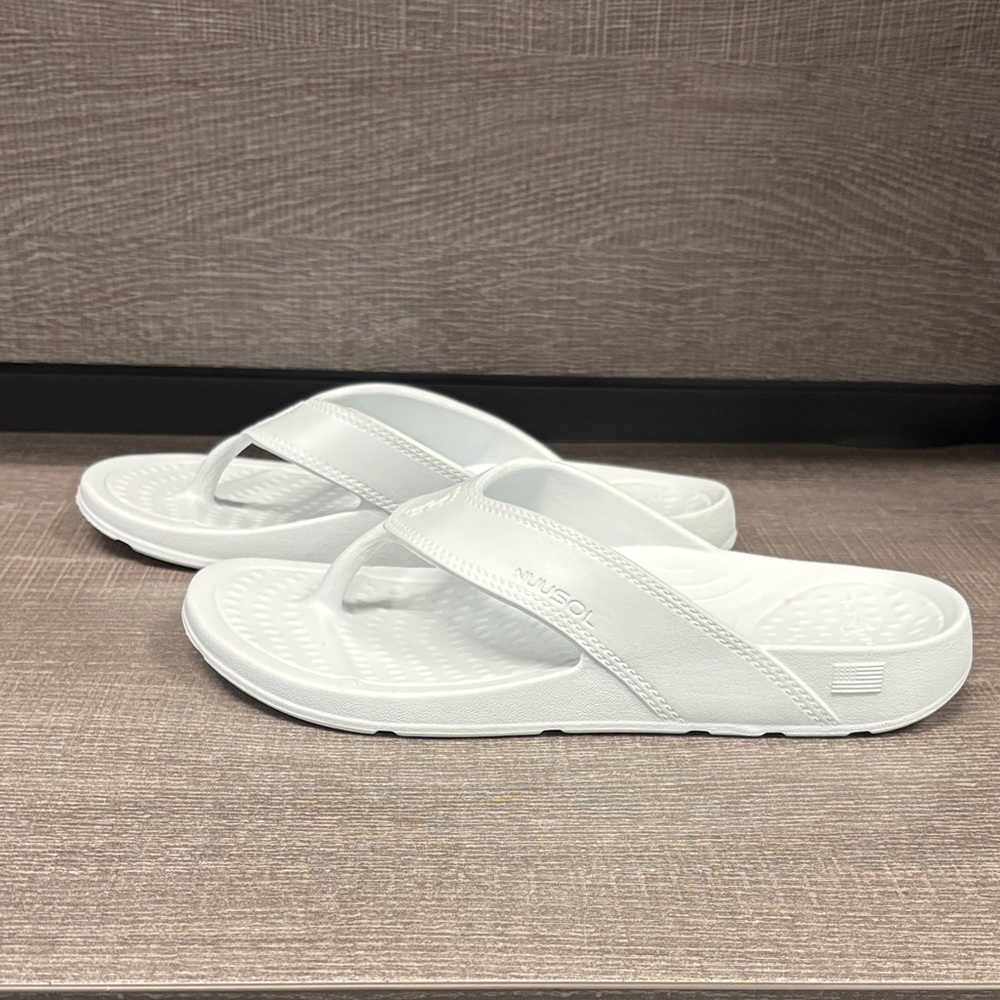 Unisex Nuusol Cascade Flip Flops (White) - Men's 10/Women's 11